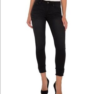 Black Skinny Jeans